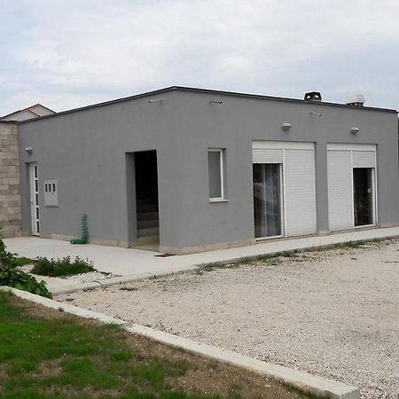 Apartments With A Parking Space Nin, Zadar - 13571 외부 사진