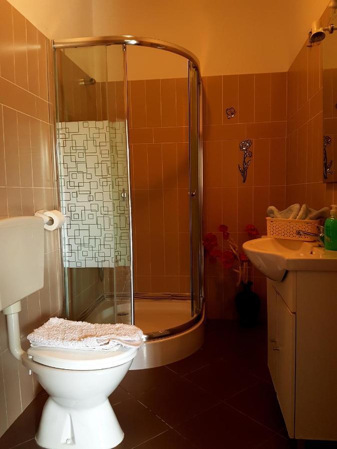 Apartments With A Parking Space Nin, Zadar - 13571 외부 사진