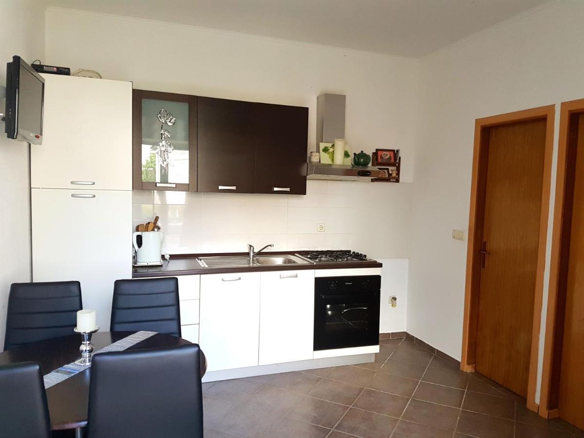 Apartments With A Parking Space Nin, Zadar - 13571 외부 사진