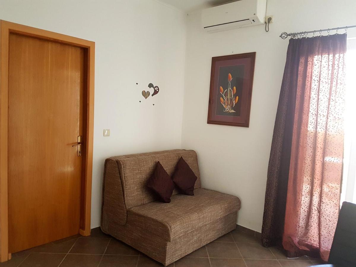 Apartments With A Parking Space Nin, Zadar - 13571 외부 사진